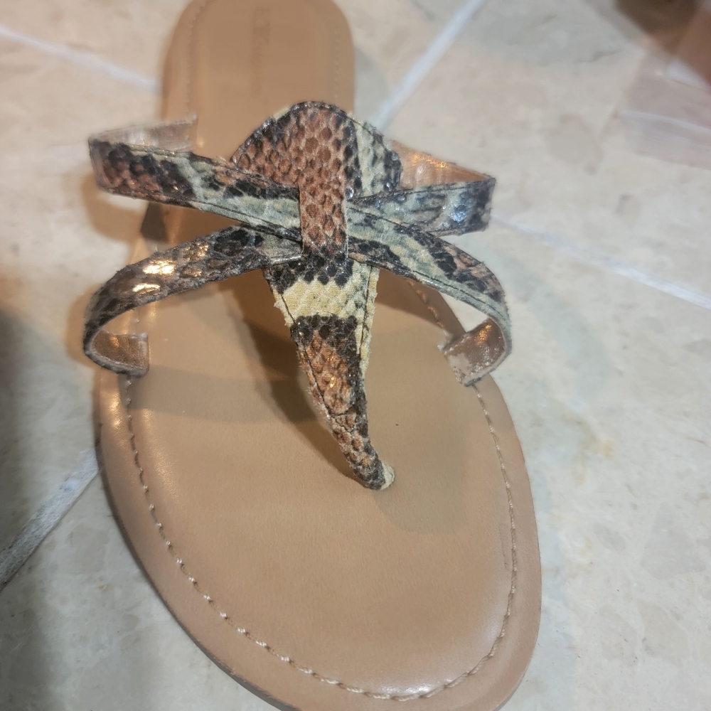 BCBG sandals - Picture 3 of 8